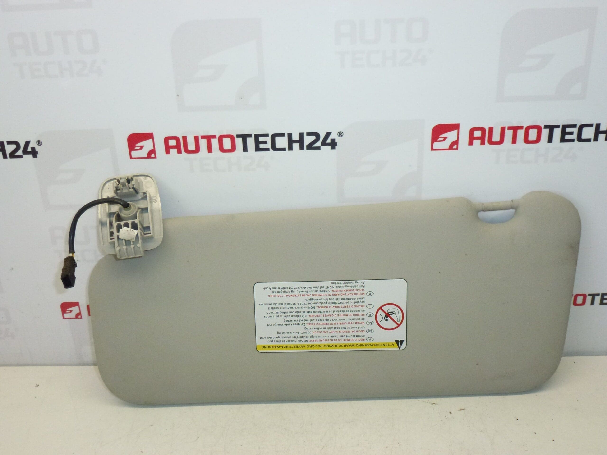 Osłona przeciwsłoneczna Peugeot 407 prawa 8143NZ - obrazek 2