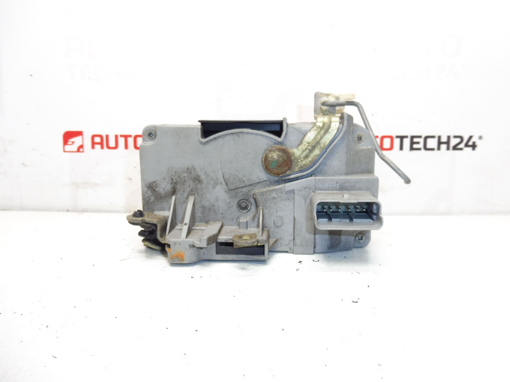 Zamek Peugeot Peugeot Castle 307 9136L2