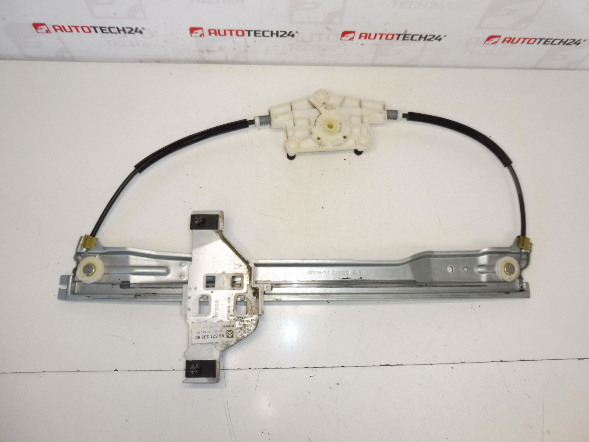 Mechanizm prawego przedniego okna Citroën C4 5 drzwi 9657133580 9222V0