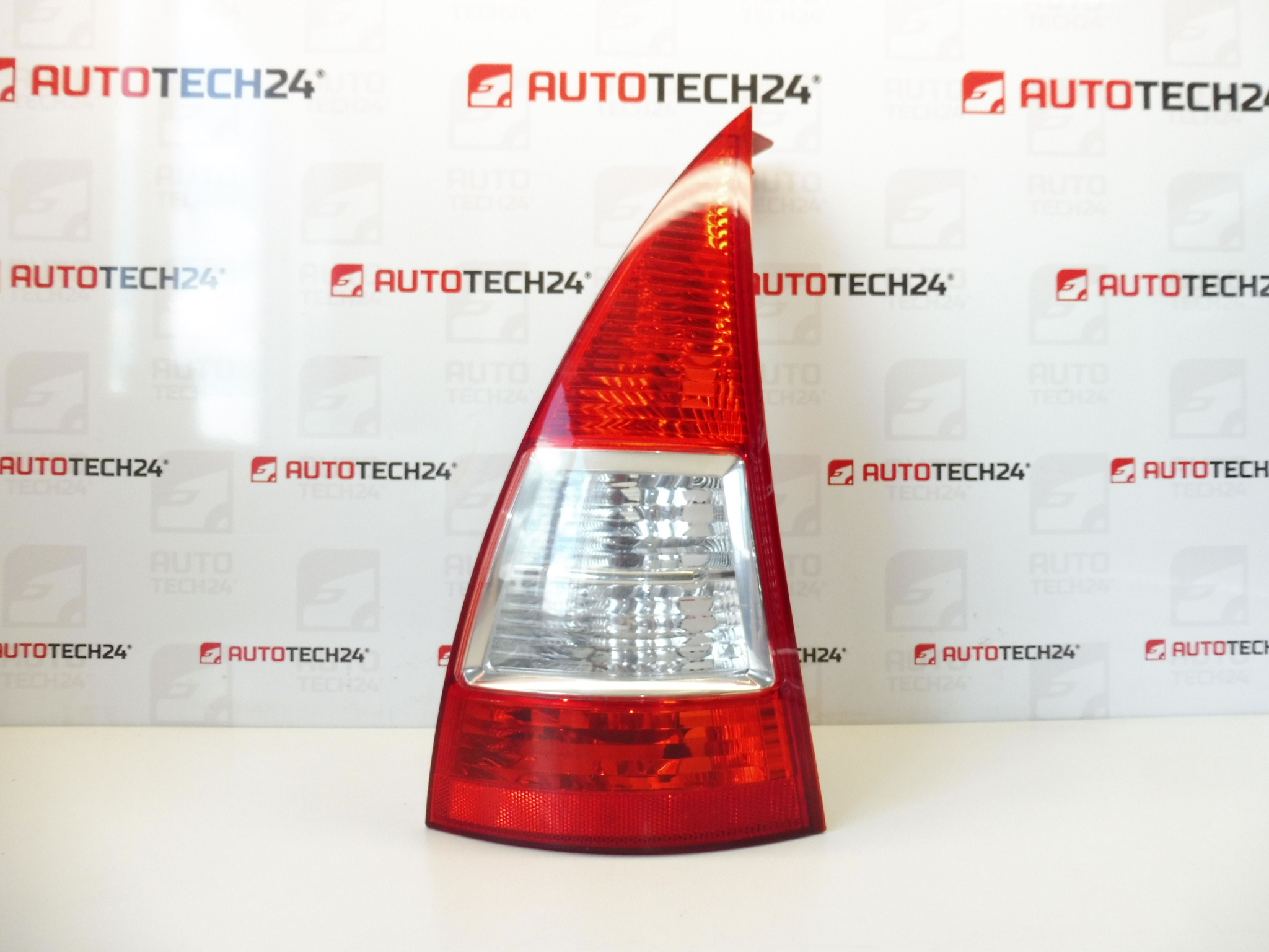 Prawa tylna lampa Citroën C3 z 2005 6351X5