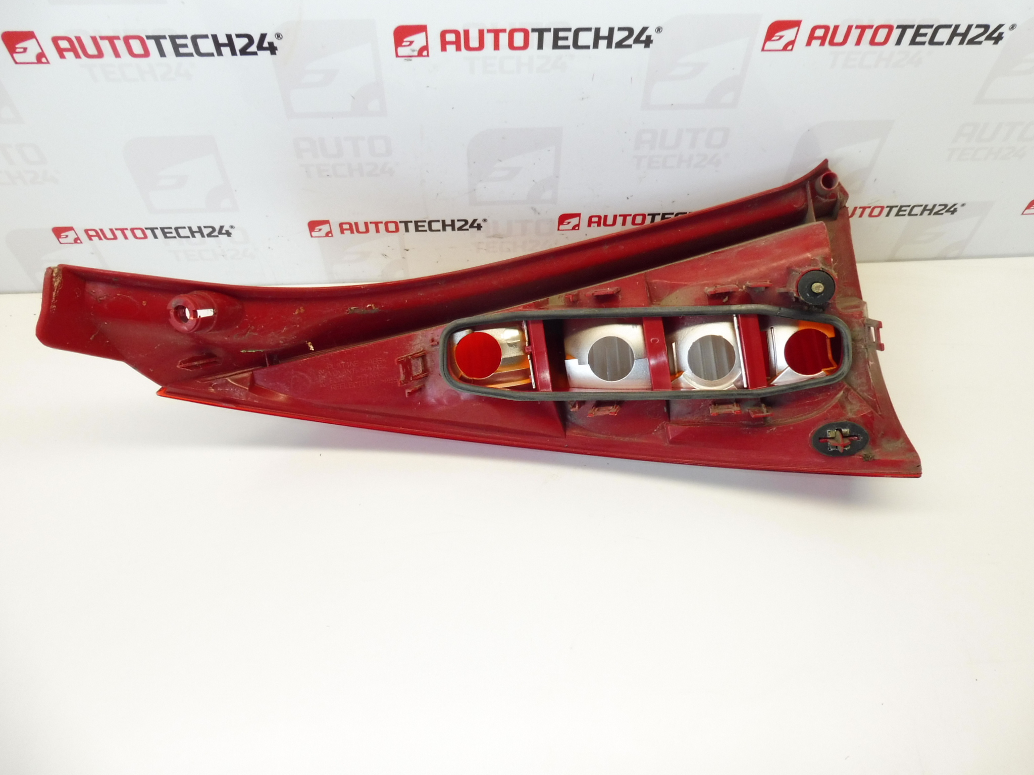 Prawa tylna lampa Citroën C3 z 2005 6351X5