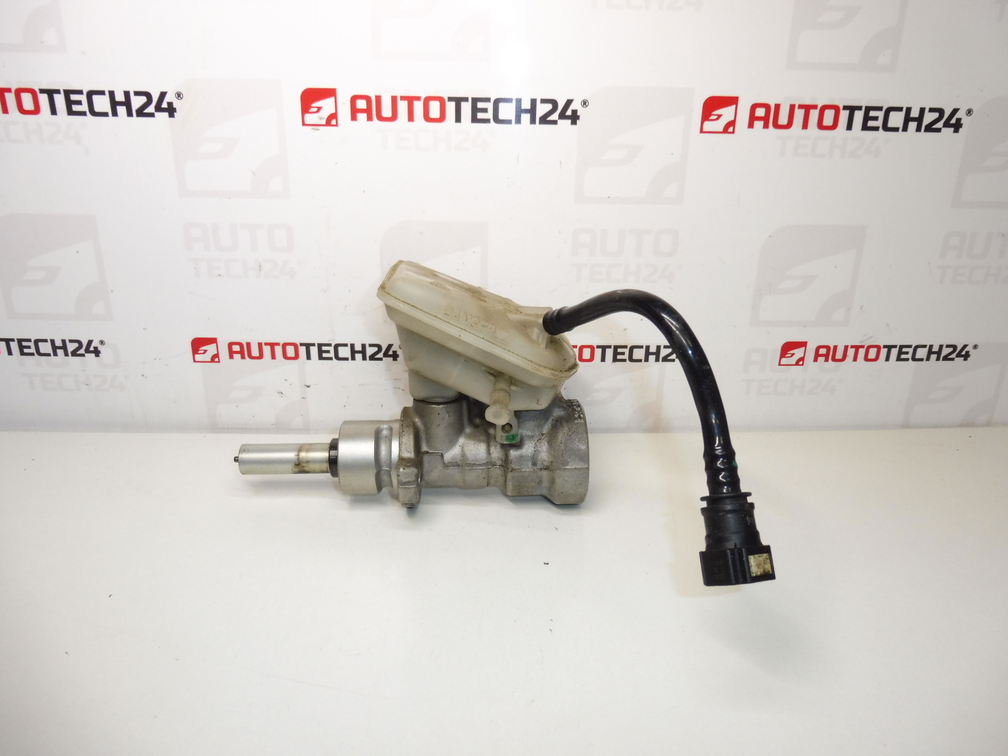 Główny cylinder hamulcowy BOSCH Citroën Peugeot 0204123596 22472579 4601L2