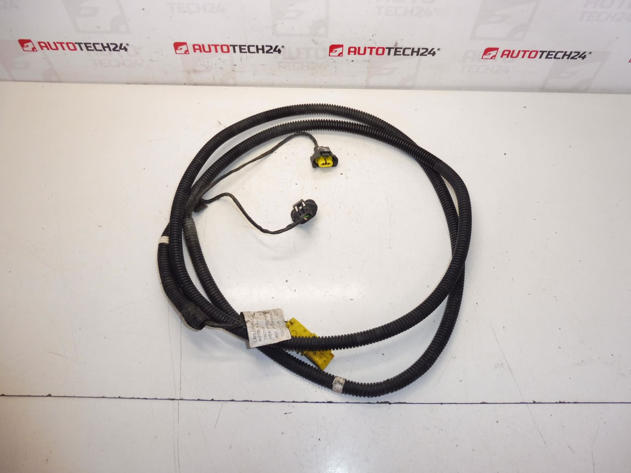 Lampa przeciwmgielna przednia Citroen C4 Picasso 9663272880 6575Y1