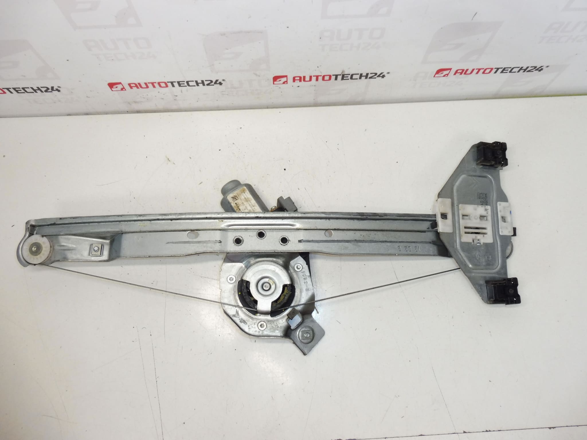 Mechanizm ściągania szyby przedniej prawej Citroën C3 II A51 9222FQ - obrazek 2