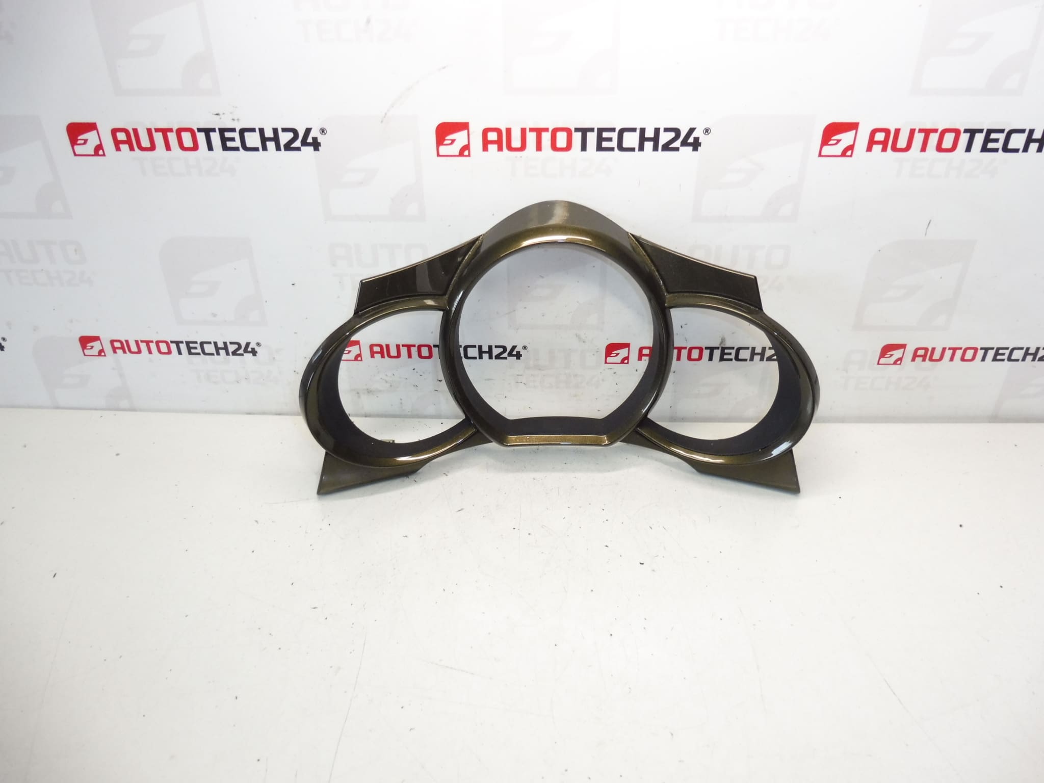 Rama prędkościomierza deski rozdzielczej Citroen C3 II A51 96842894ZD