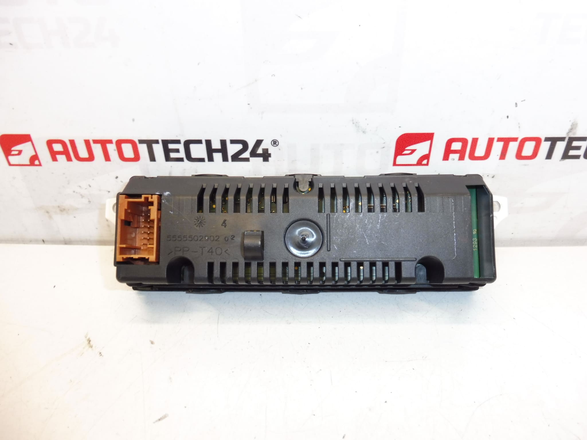 Wyświetlacz radia komputerowego Citroën Peugeot 9800132680 9822637880 - obrazek 2
