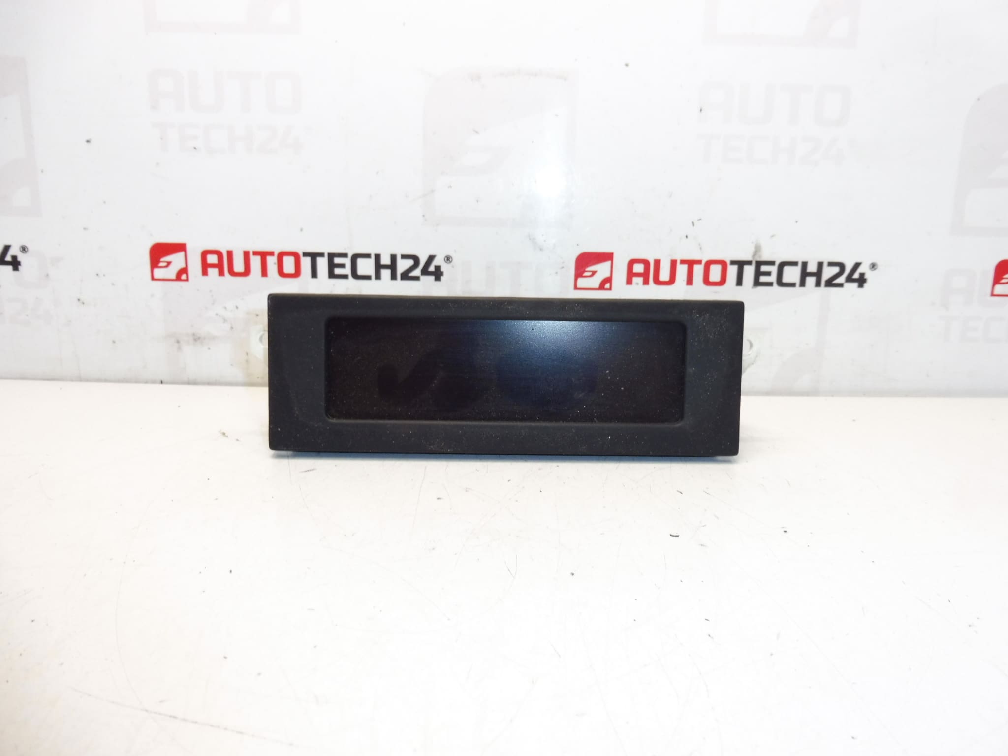 Wyświetlacz radia komputerowego Citroën Peugeot 9800132680 9822637880