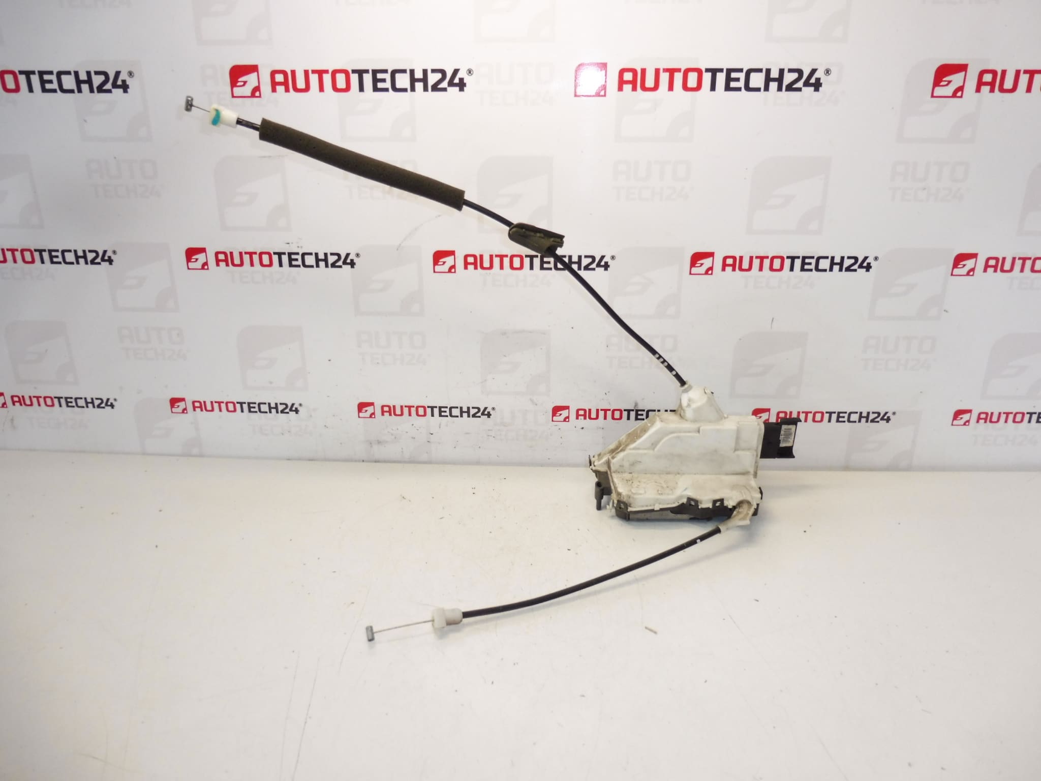 Zamek drzwi pasażera Citroën C3 II A51 9800624680