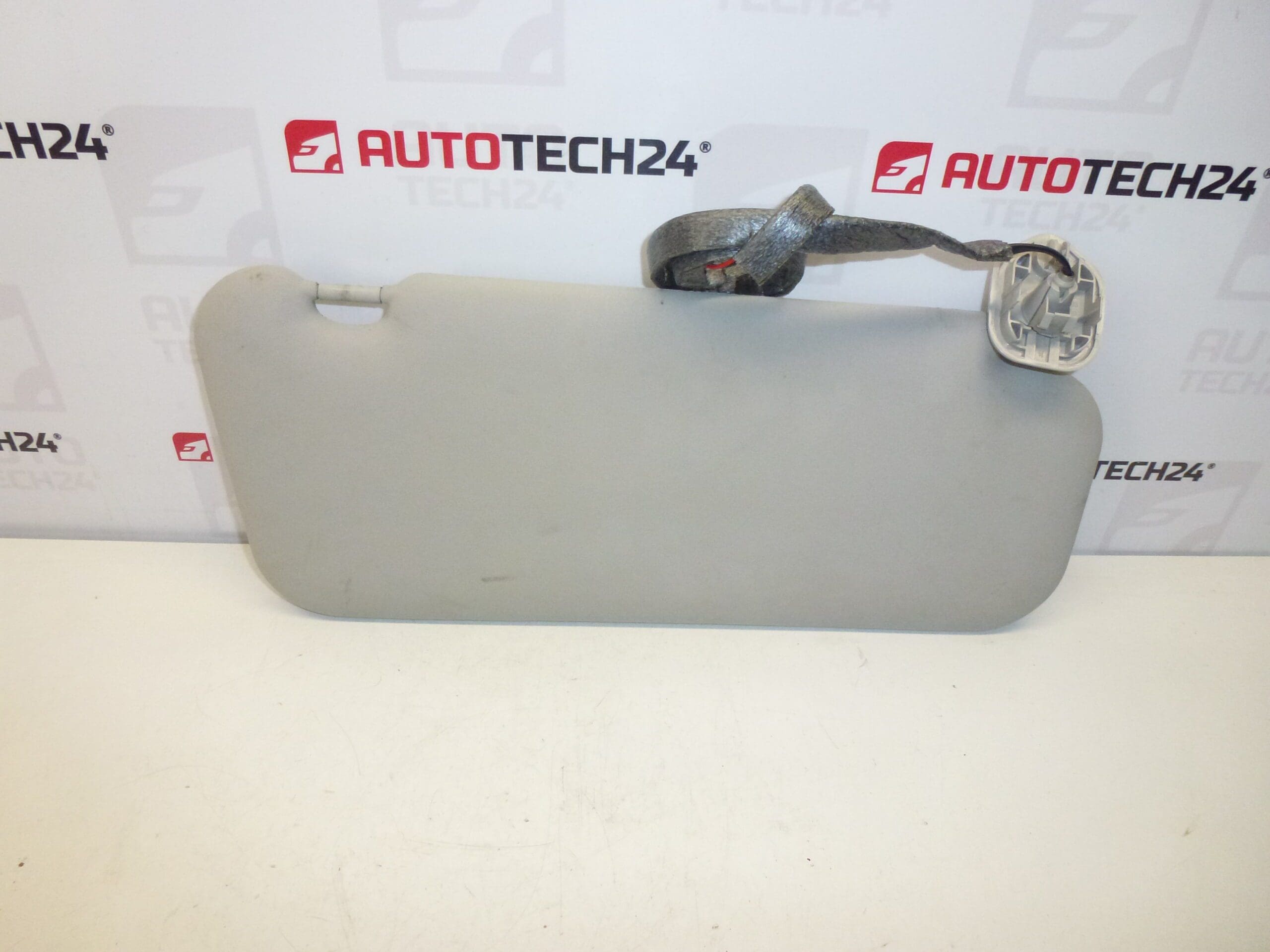 Lewy filtr przeciwsłoneczny Citroën Peugeot 8143GC