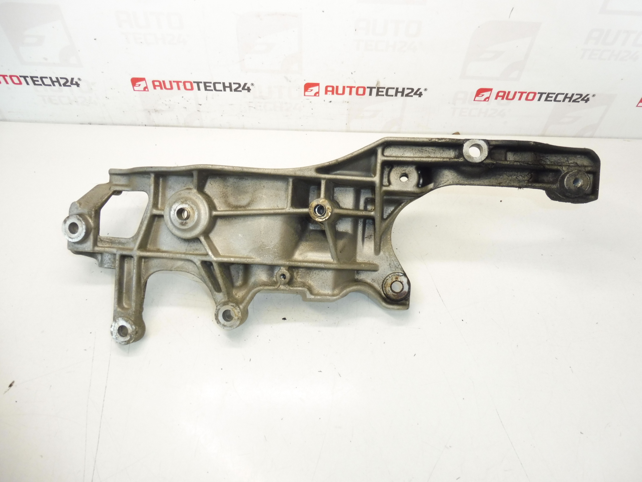Citroën Peugeot Alternator Uchwyt Kompresora Klimatyzacji 9688628680 5706N7