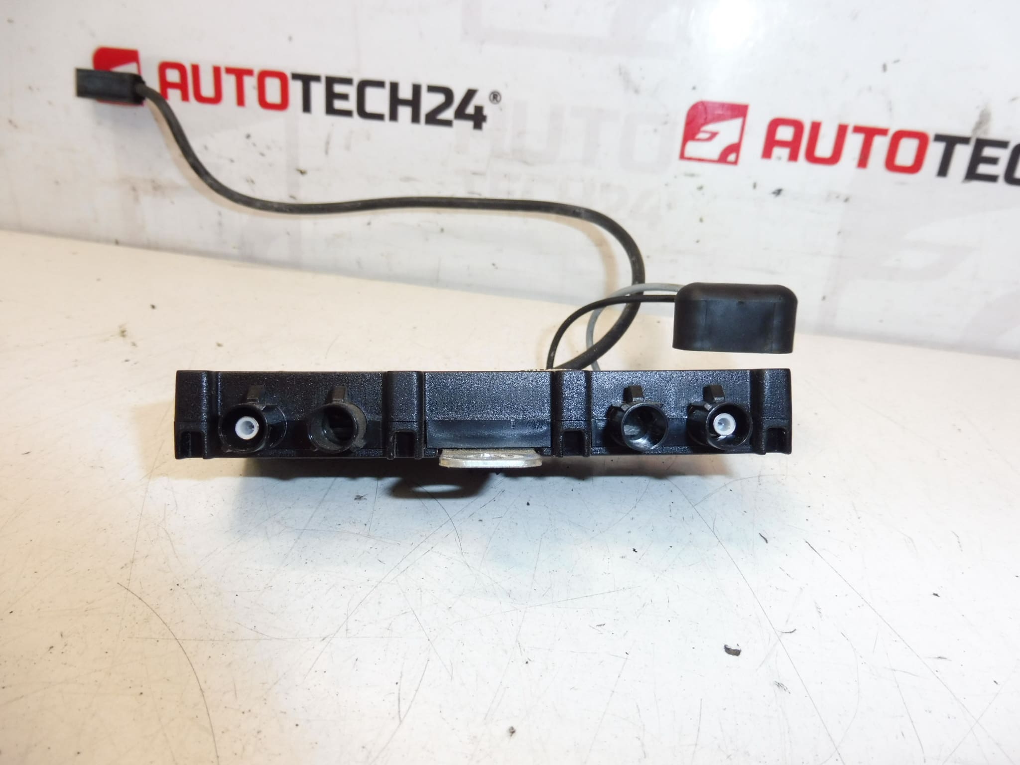 Adapter impedancji Peugeot 407 9647837380 6561EG - obrazek 2