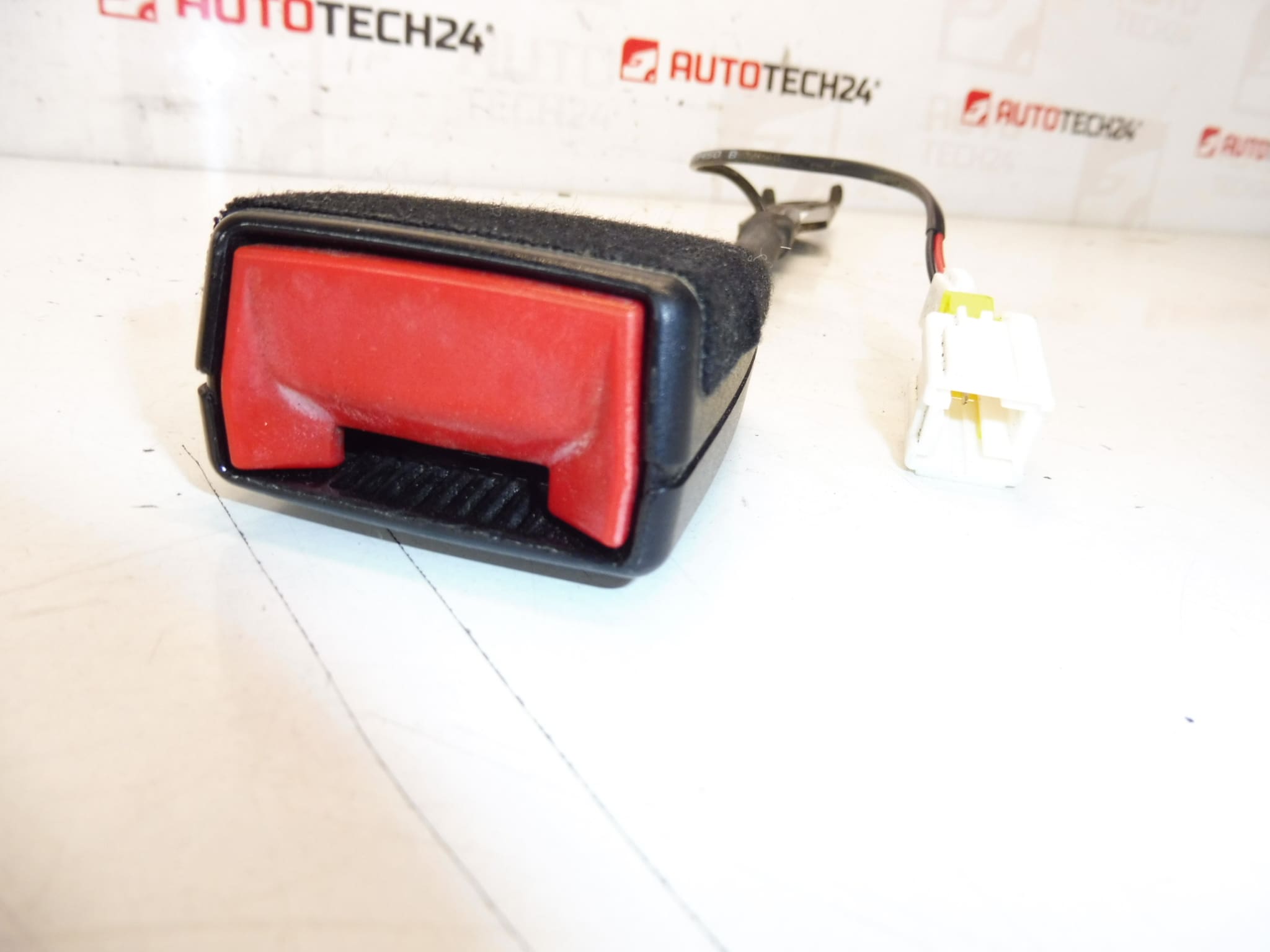 Uchwyt zamka paska Peugeot 3008 5008 8976Q8 - obrazek 2