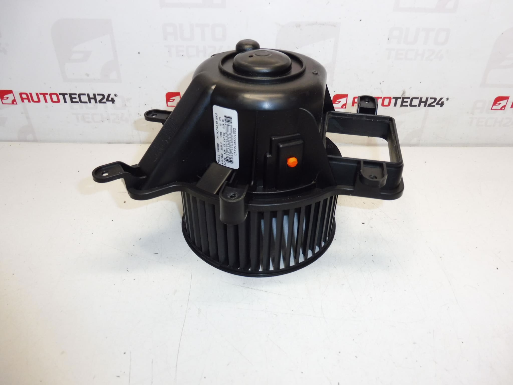 Wentylator nagrzewnicy Peugeot 3008 5008 T3953002 1606389380