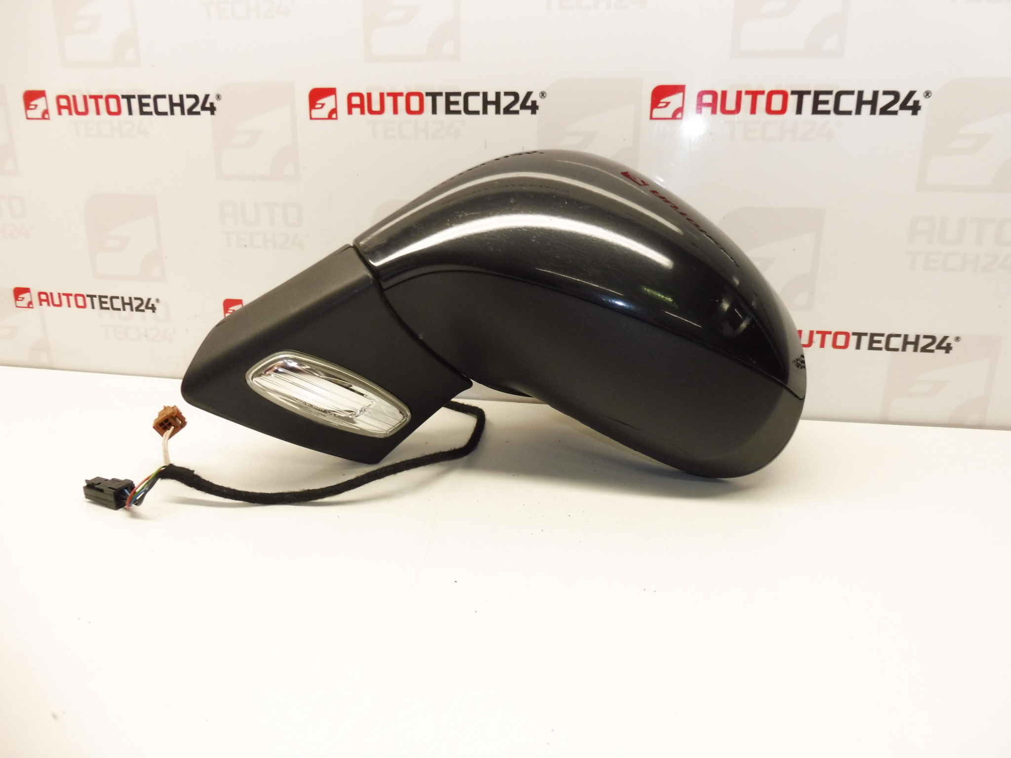 Lusterko lewe do Peugeot 207 EXLD 96806498XT 8149ZG