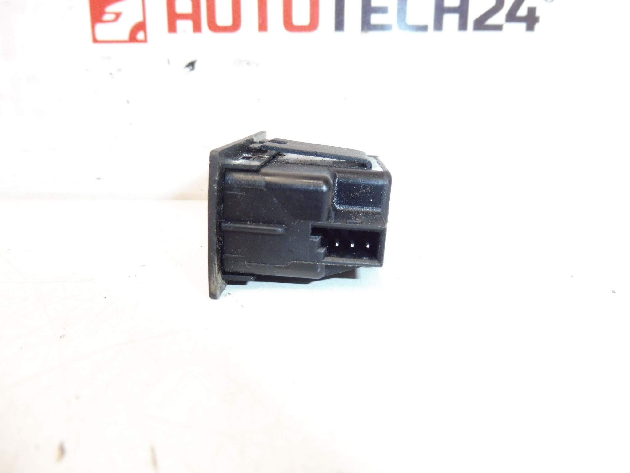 Citroën Peugeot 96637502XT 8906KQ Control siedzący