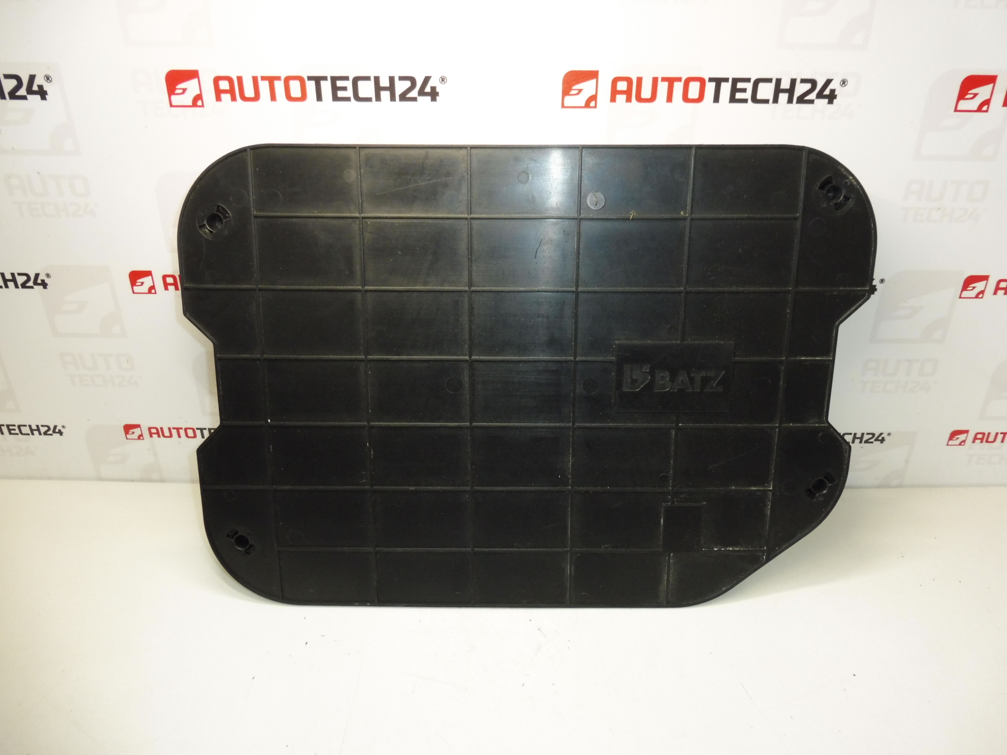 Zestaw narzędzi, lewarek, klucz, hak holowniczy Citroën C4 PICASSO 6736A7 674418 672594 671809 671739