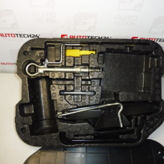 Zestaw narzędzi, lewarek, klucz, hak holowniczy Citroën C4 PICASSO 6736A7 674418 672594 671809 671739