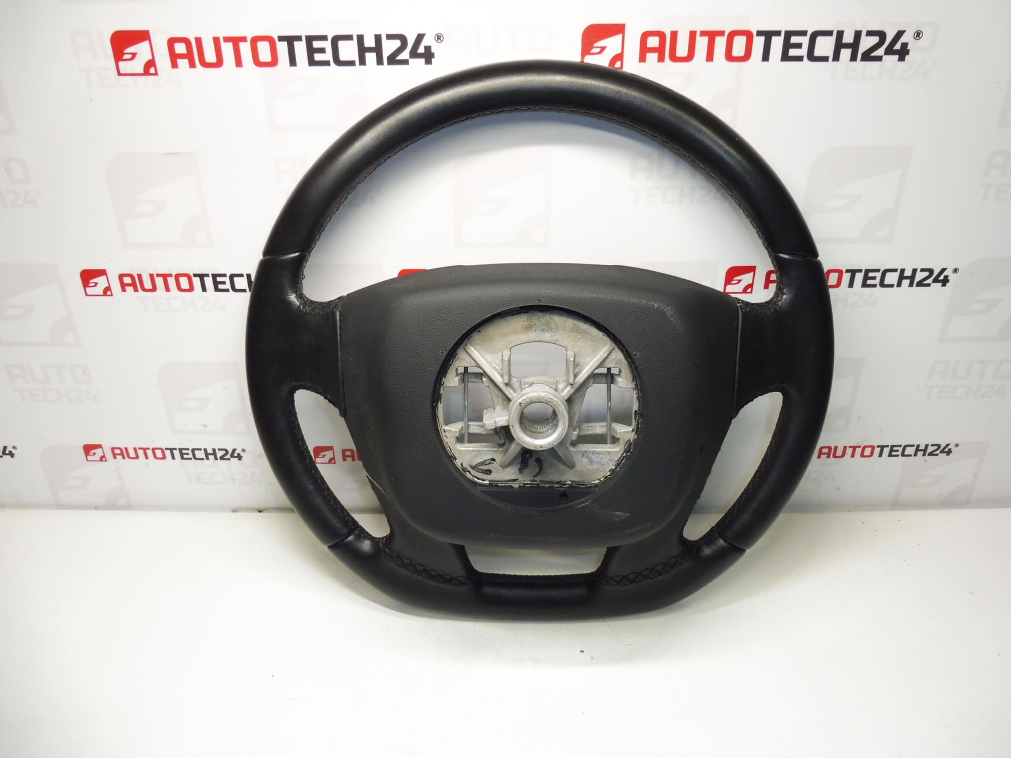 Kierownica Citroen C4 II i DS4 98039712ZD 96700162ZD