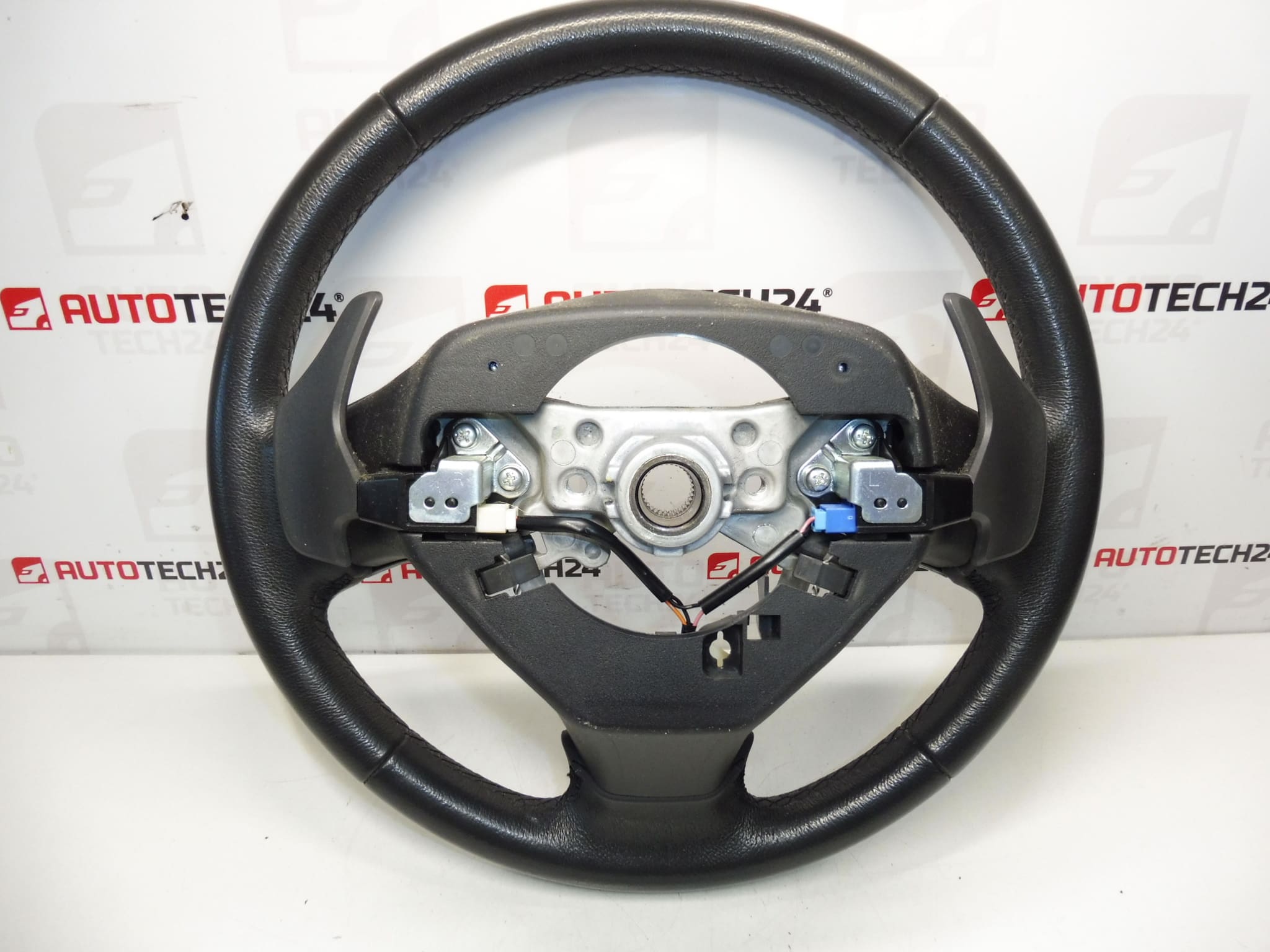 Citroen C1 Peugeot 107 45180-040-B 16080411 Kierownica