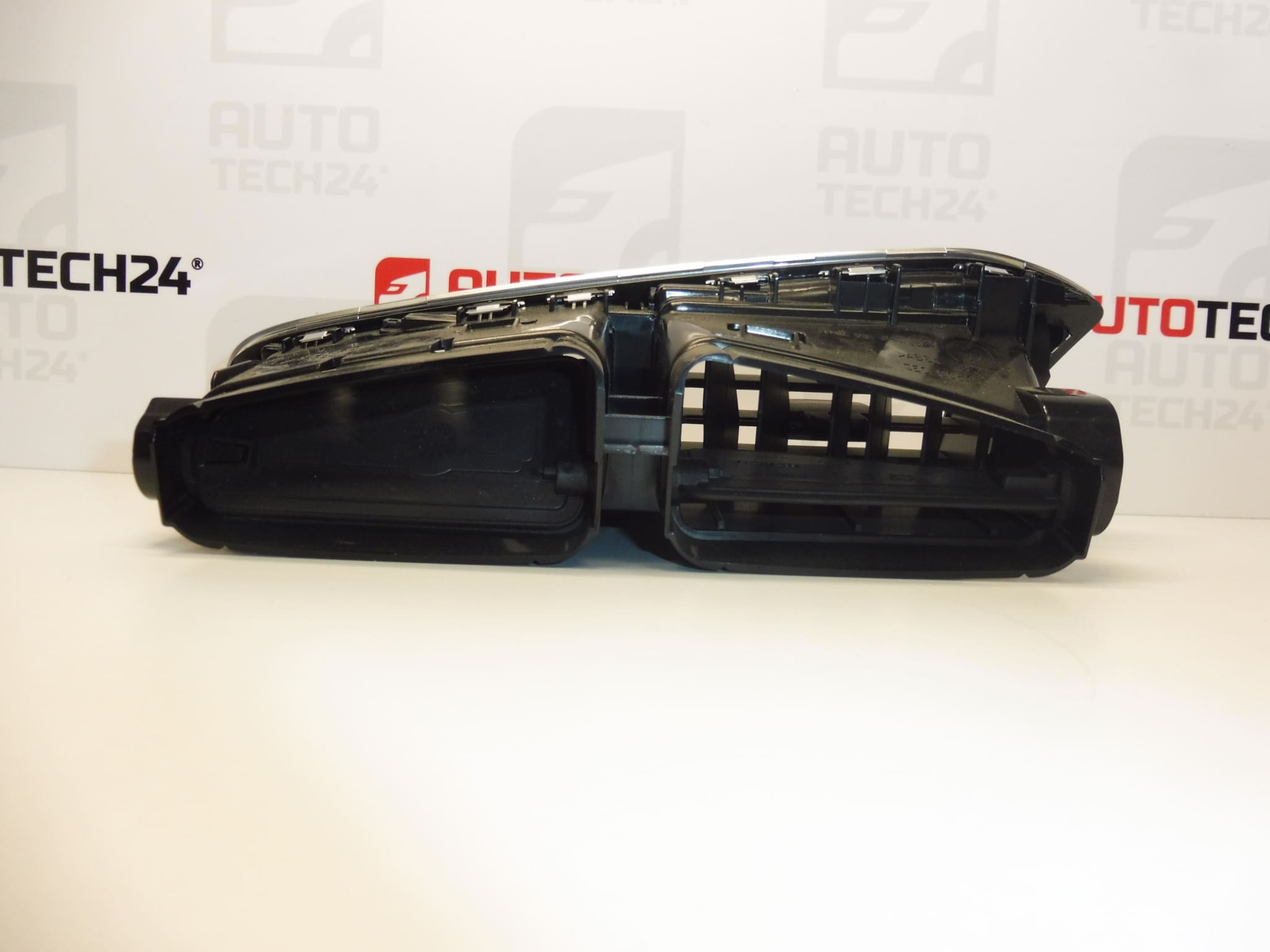 Centralna Kratka Powietrza Citroen C4 II B7 i DS4 9676609977 8247EC - obrazek 2