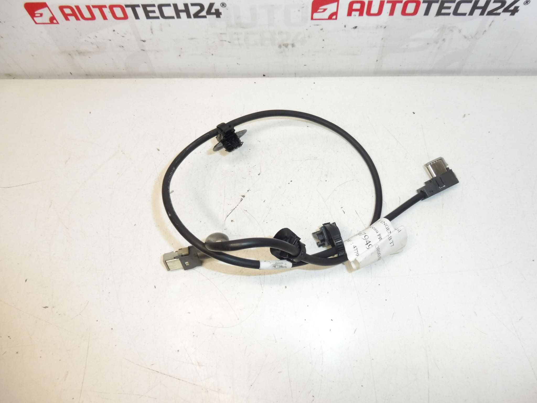Citroen Peugeot USB Volume 9687949180 6586ZS