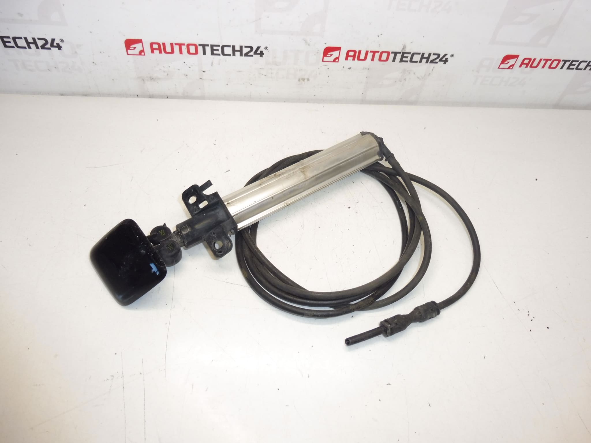 Dysza Spryskiwacza Reflektora Lewa Peugeot 308 T7 6438Y7 6438Z0