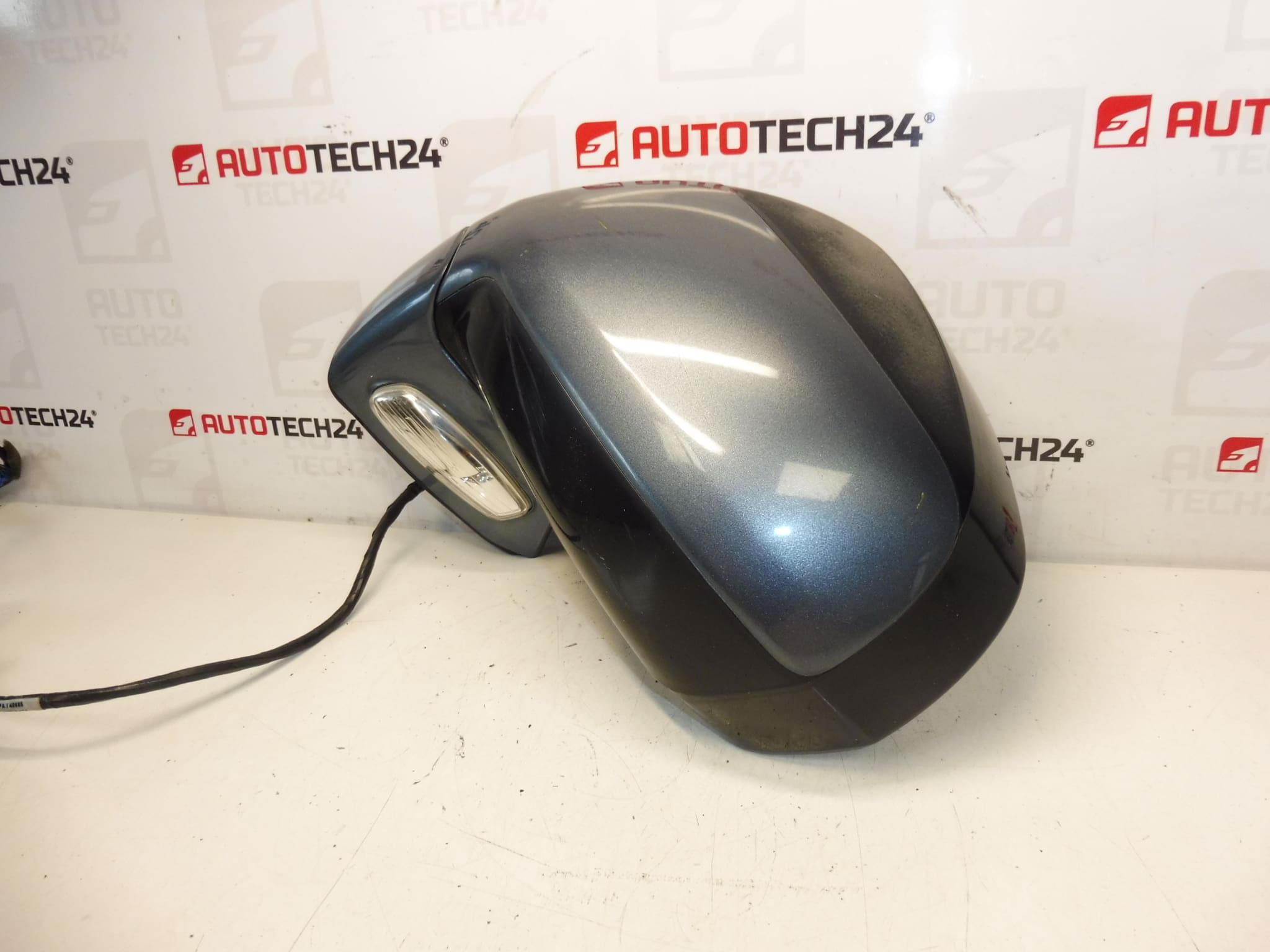 Lusterko Lewe EZWD Citroën C4 Picasso 96851519XY 8153VS 8153H6