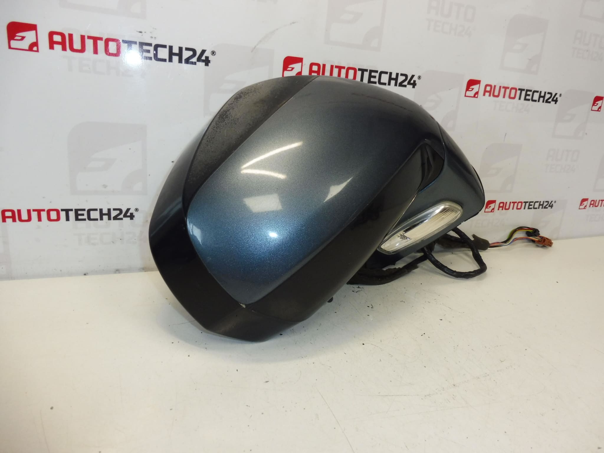 Lusterko prawe EZWD Citroën C4 Picasso 96851525XY 8153VR