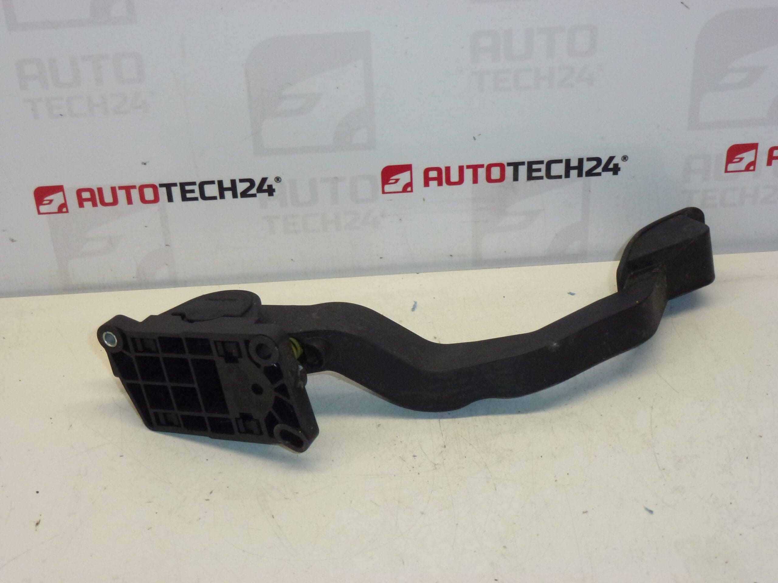 Pedał gazu Peugeot 206 Bosch 9645852280 0280752237 1601Q2 - obrazek 2