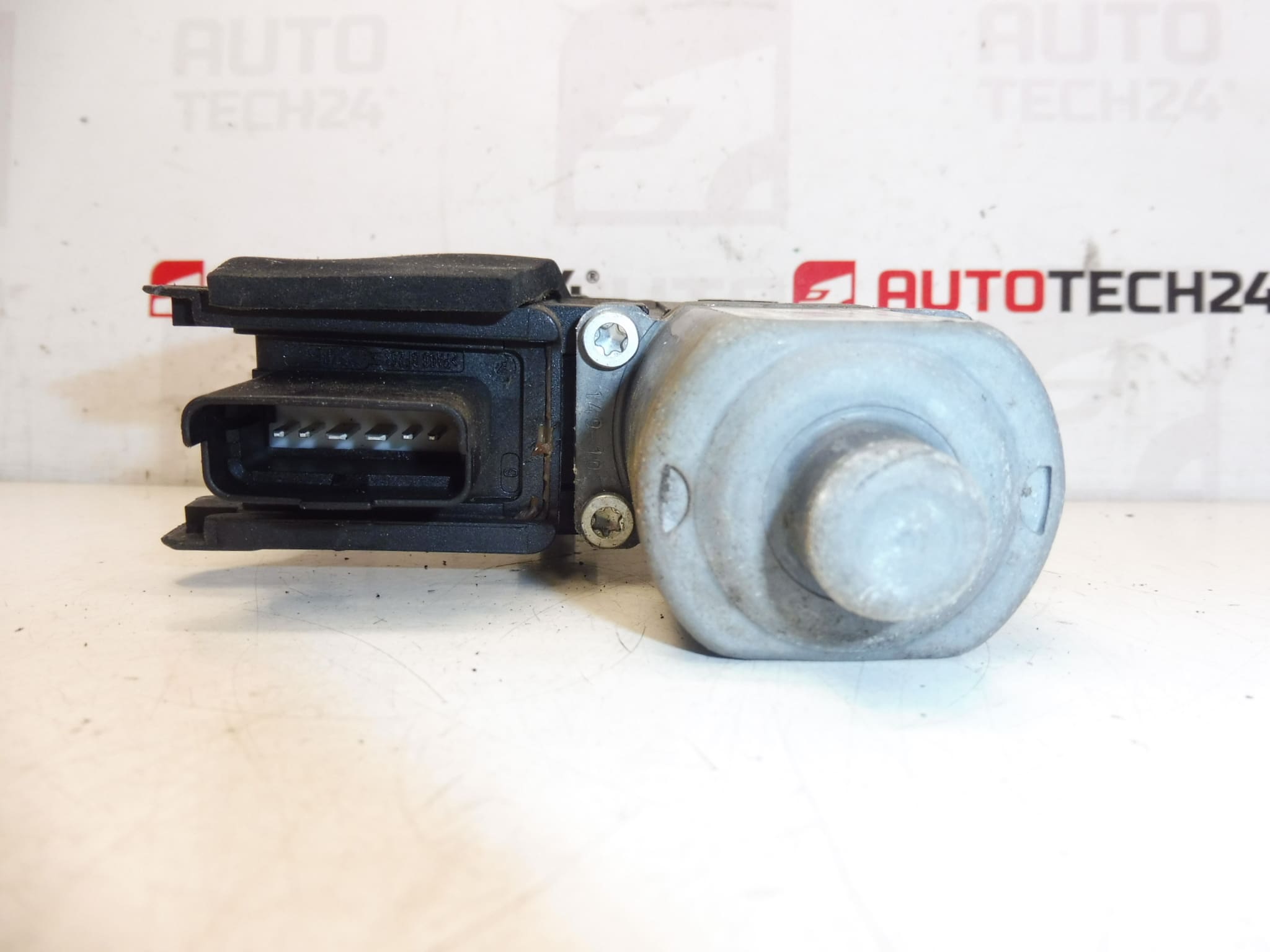 Silnik uzwojenia szyby tylnej prawej Peugeot 308 9680617480 9675466680 9224F0 - obrazek 2
