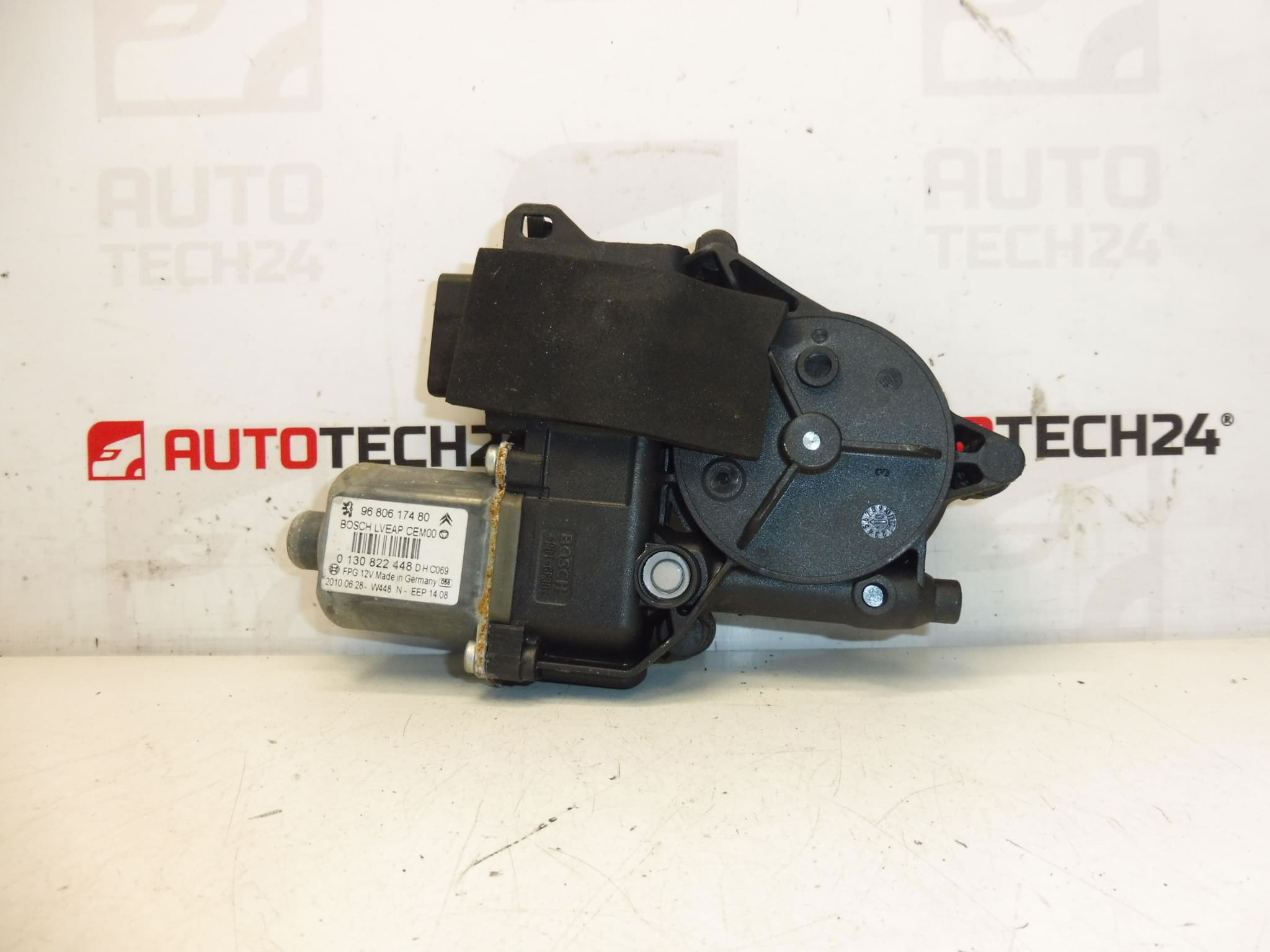 Silnik uzwojenia szyby tylnej prawej Peugeot 308 9680617480 9675466680 9224F0