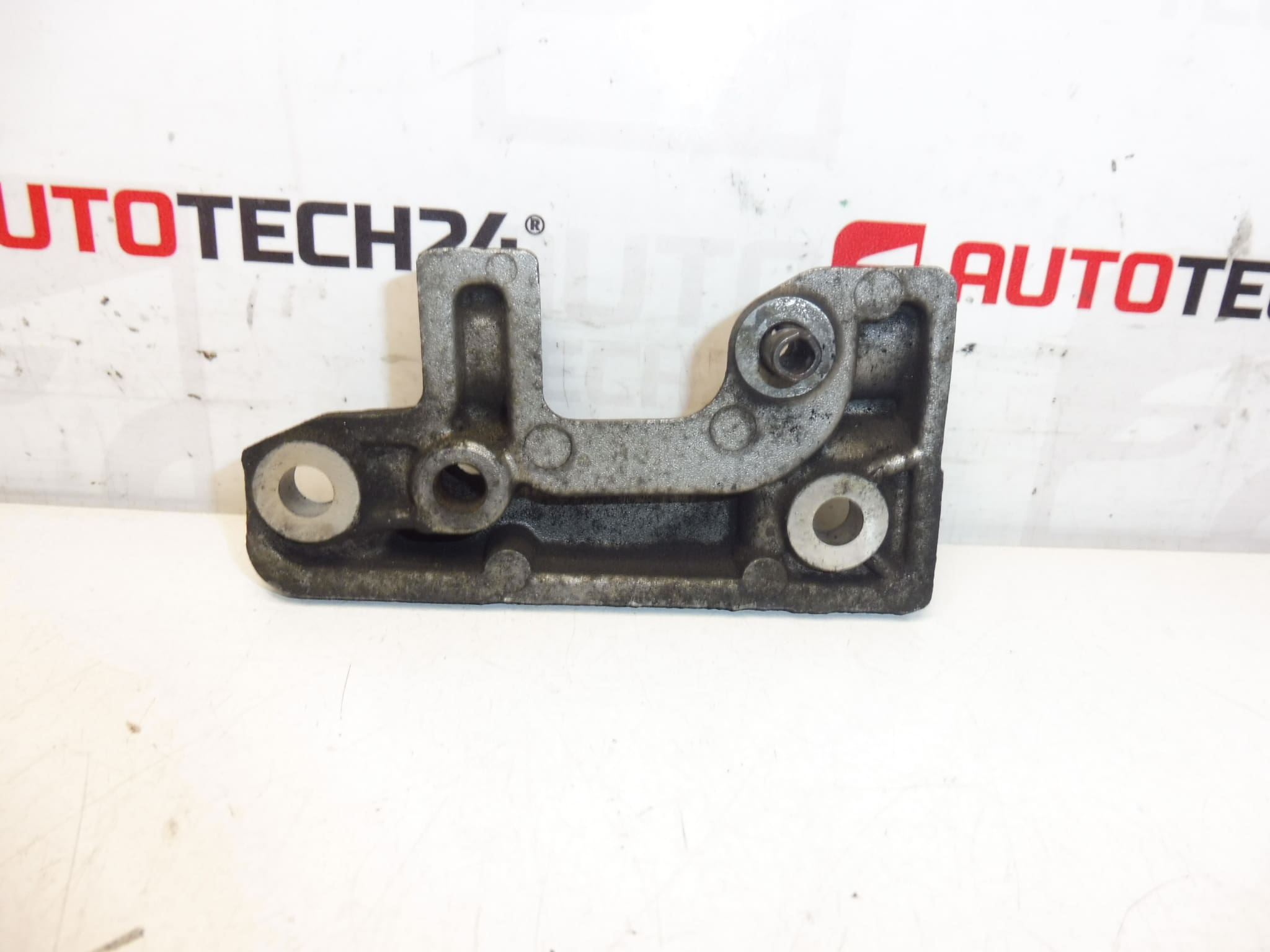 Uchwyt Alternatora Citroën Peugeot 9656125280 5706K9 - obrazek 2