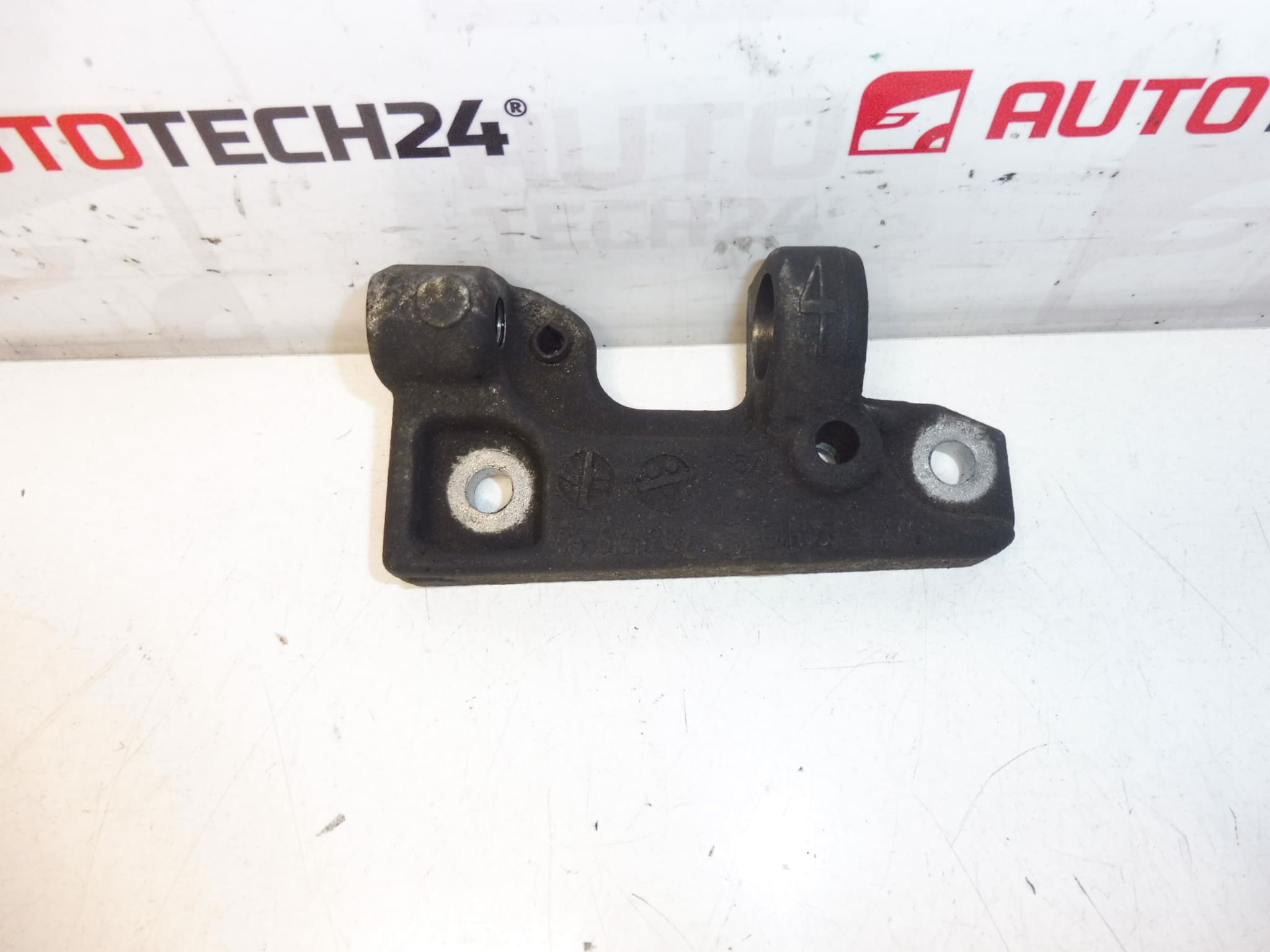 Uchwyt Alternatora Citroën Peugeot 9656125280 5706K9