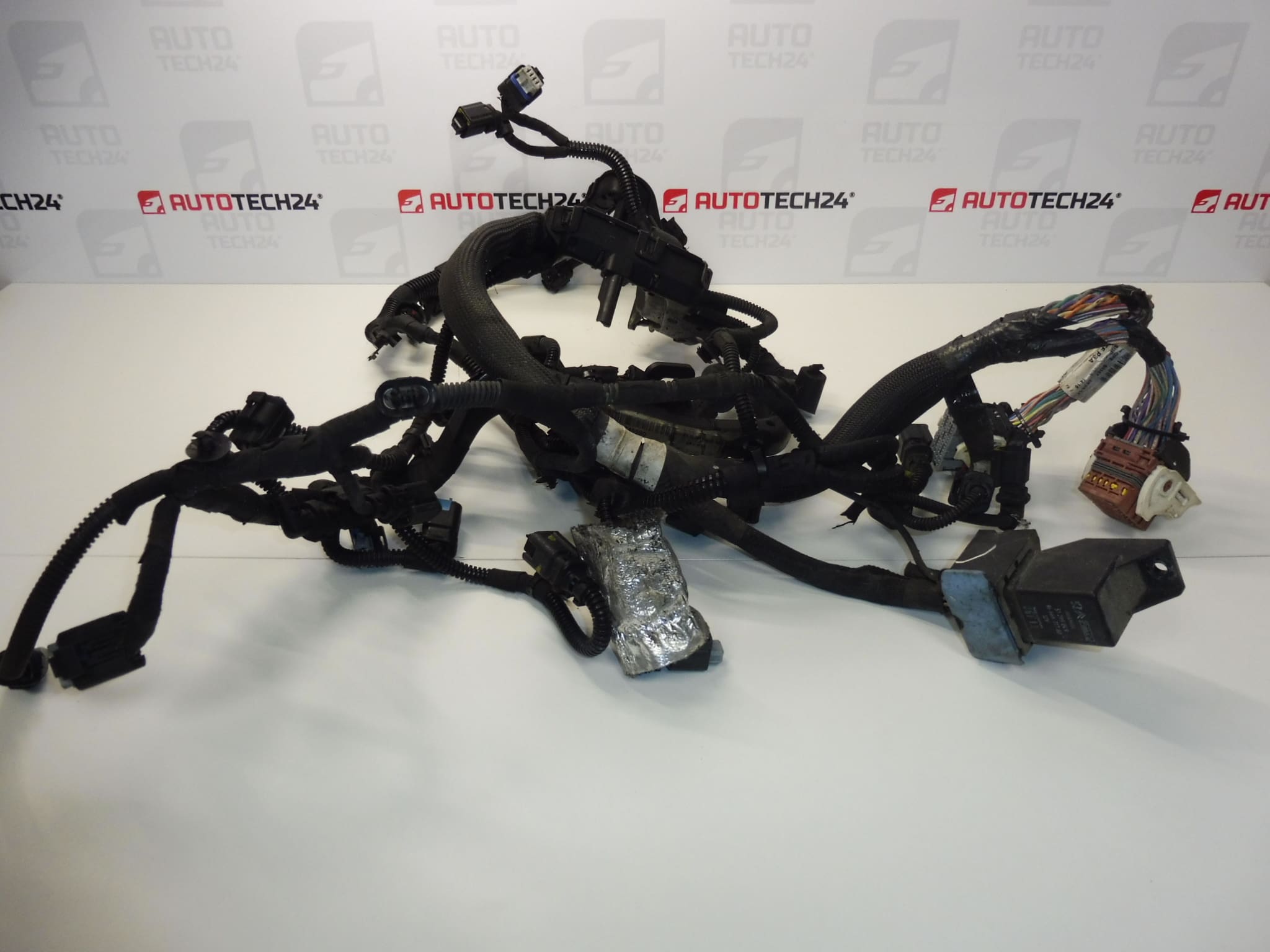 Wiązka Citroën Peugeot 1.6 HDI 9673749980 9678305680 6585J5 - obrazek 2