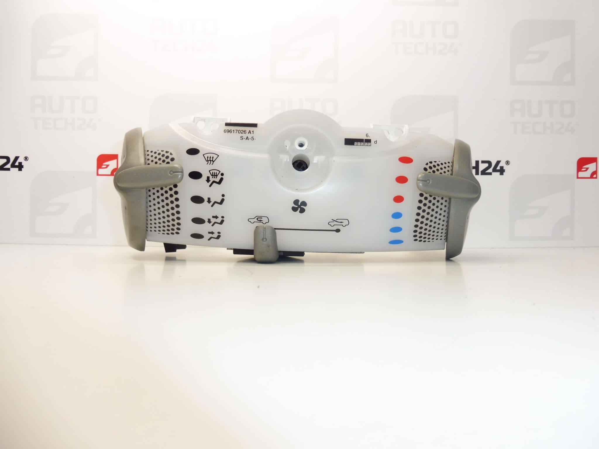 Regulator klimatyzacji Citroën Peugeot 55900-0H040 55900-0H020