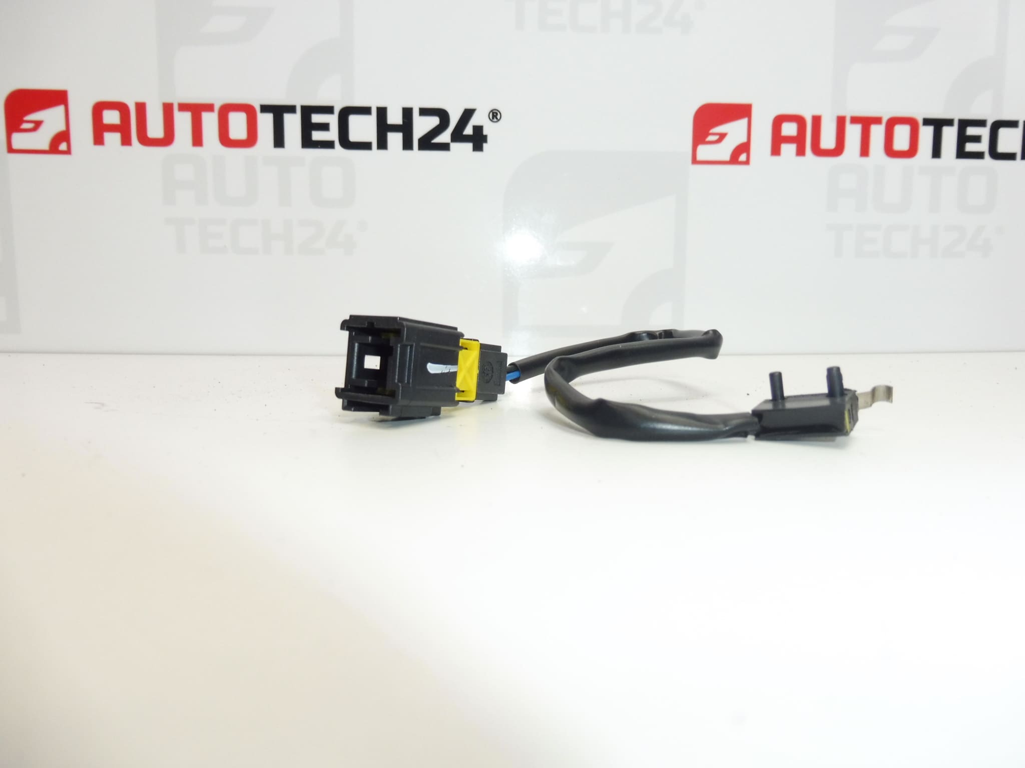 Lewy przełącznik składanego dachu Peugeot 307 CC 8484L5 - obrazek 2