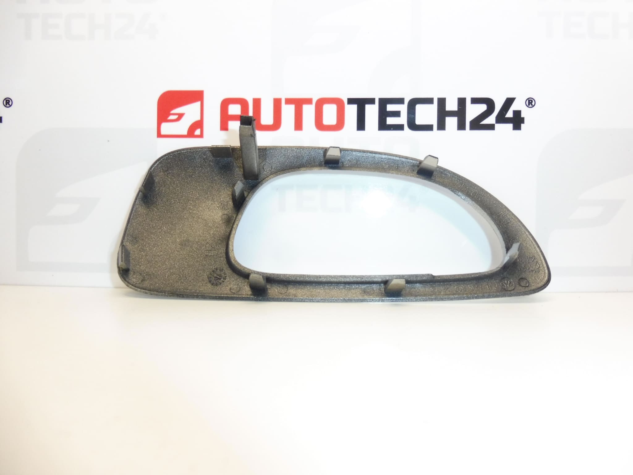 Osłona klamki wewnętrznej prawych tylnych drzwi Peugeot 307 9634769077 9119Y2 - obrazek 2