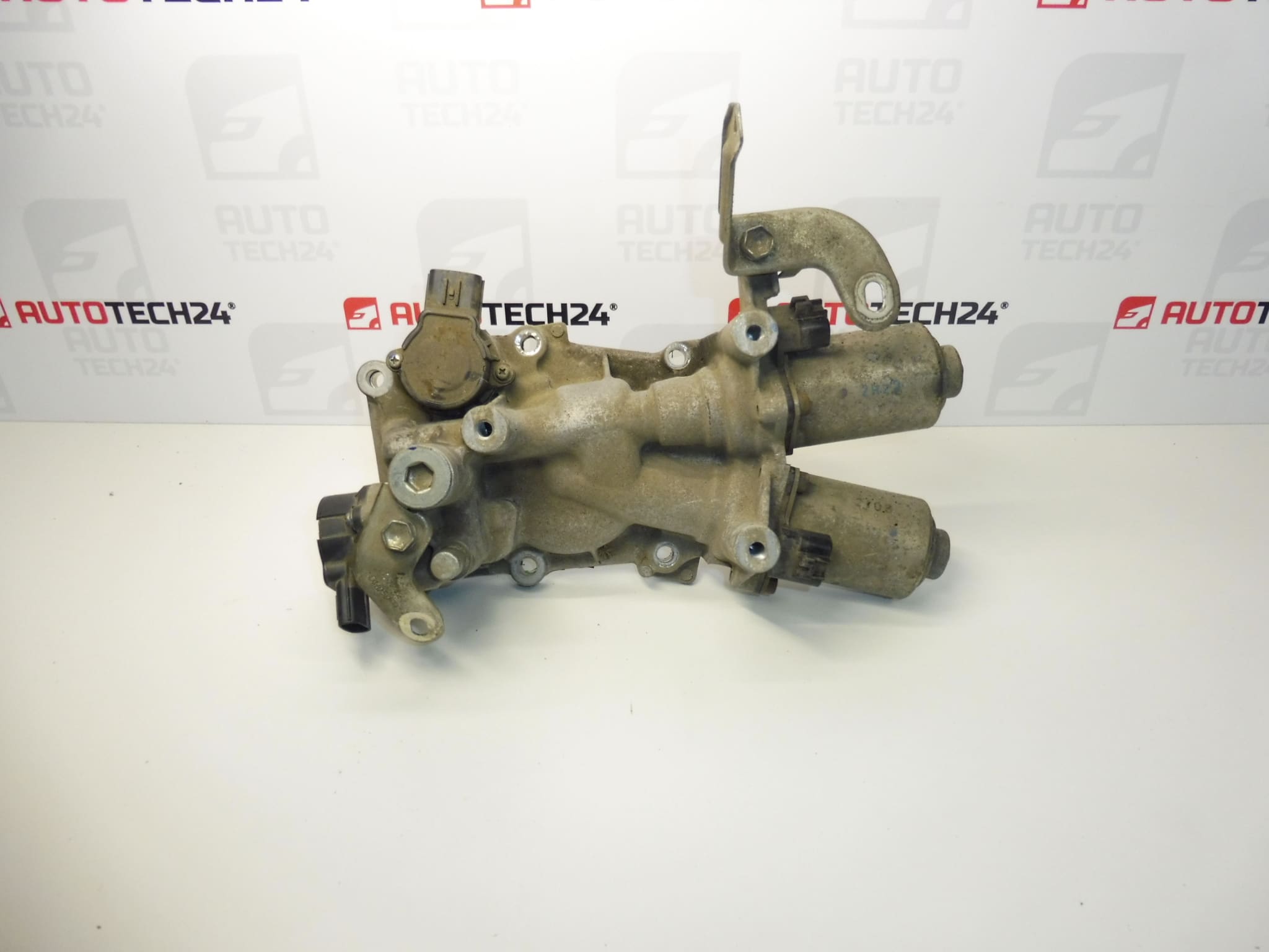 Siłownik zautomatyzowanej skrzyni biegów Citroën Peugeot 1607835380 1614171680